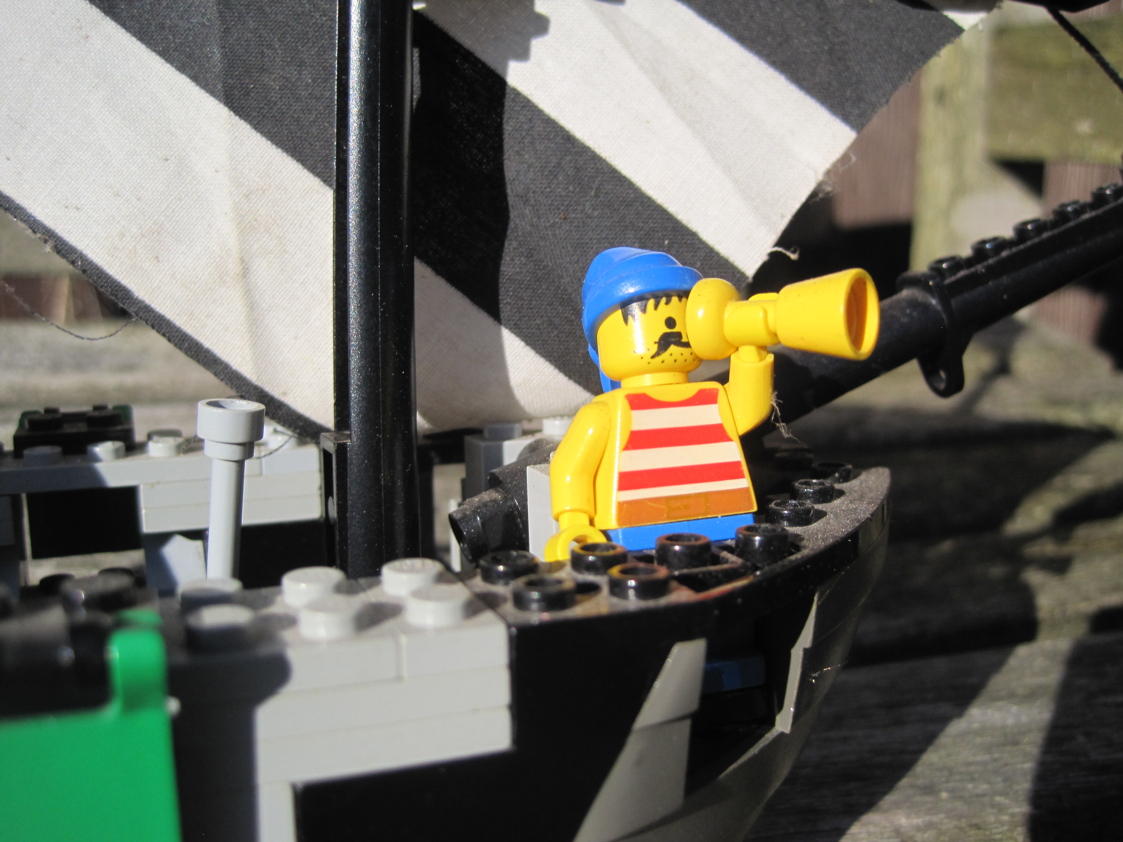 little_pirate_ship-6.jpg