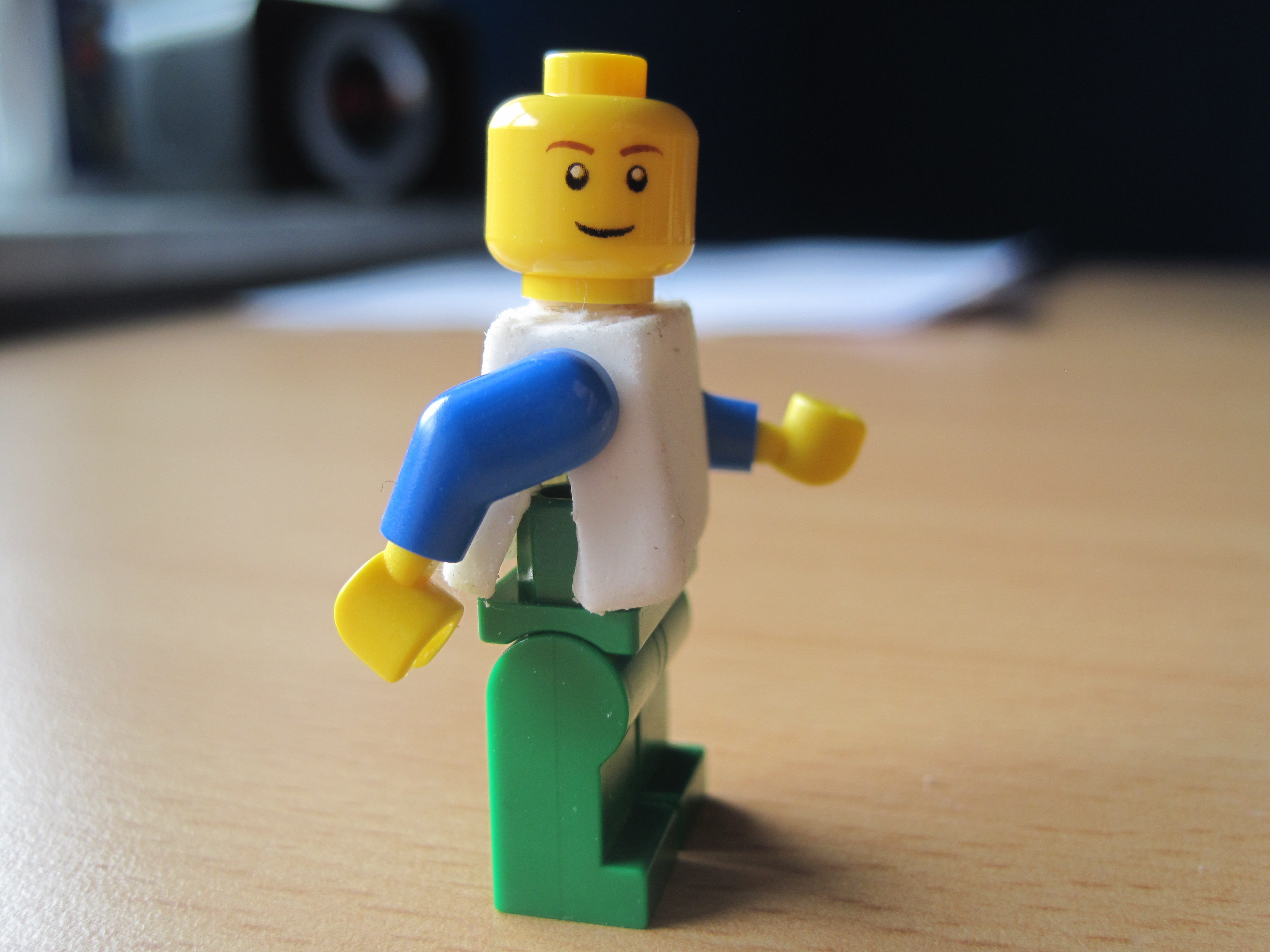eraser_torso-crack.jpg