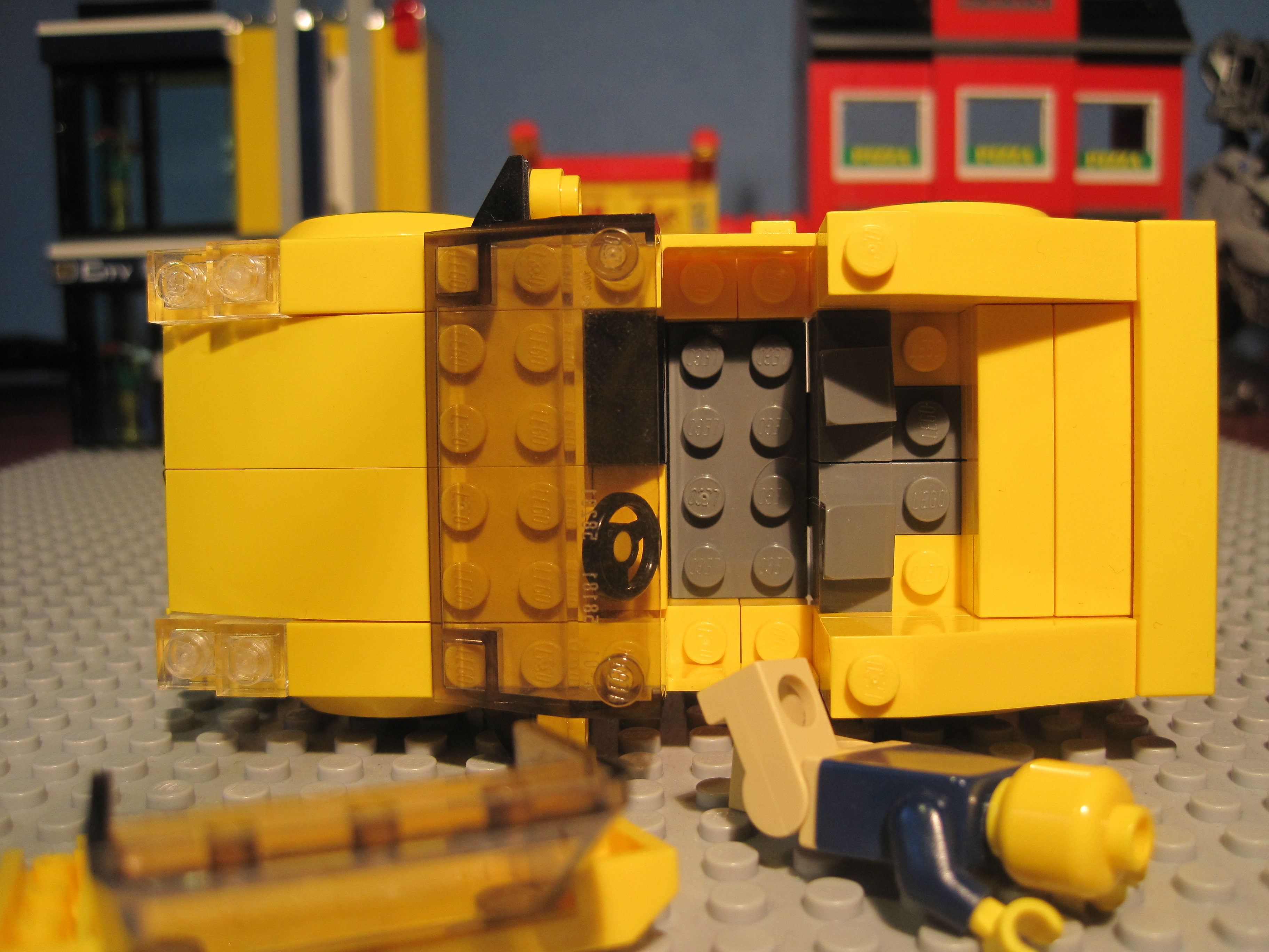 yellow_car-inside.jpg