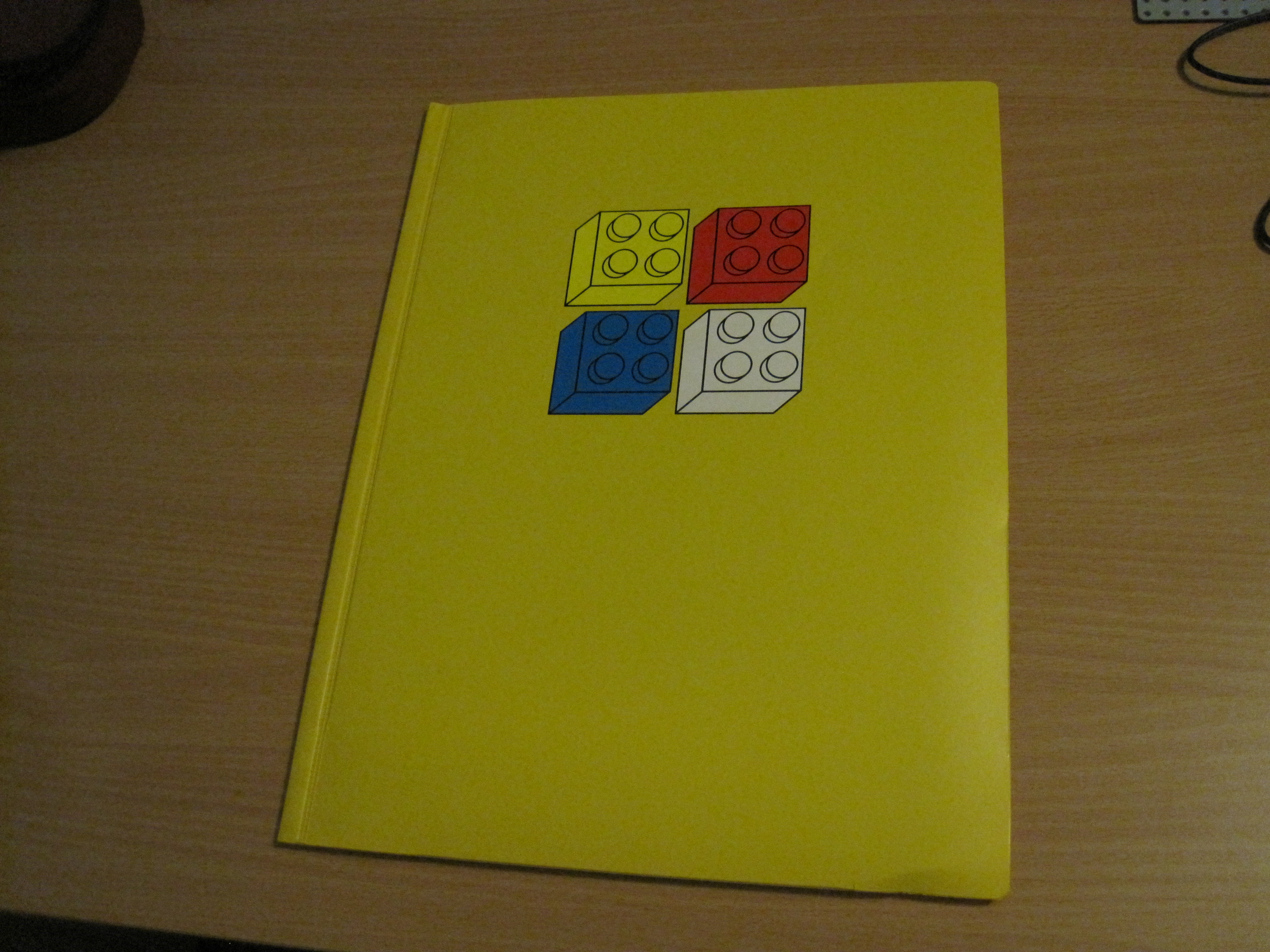 yellowfolder_001.jpg