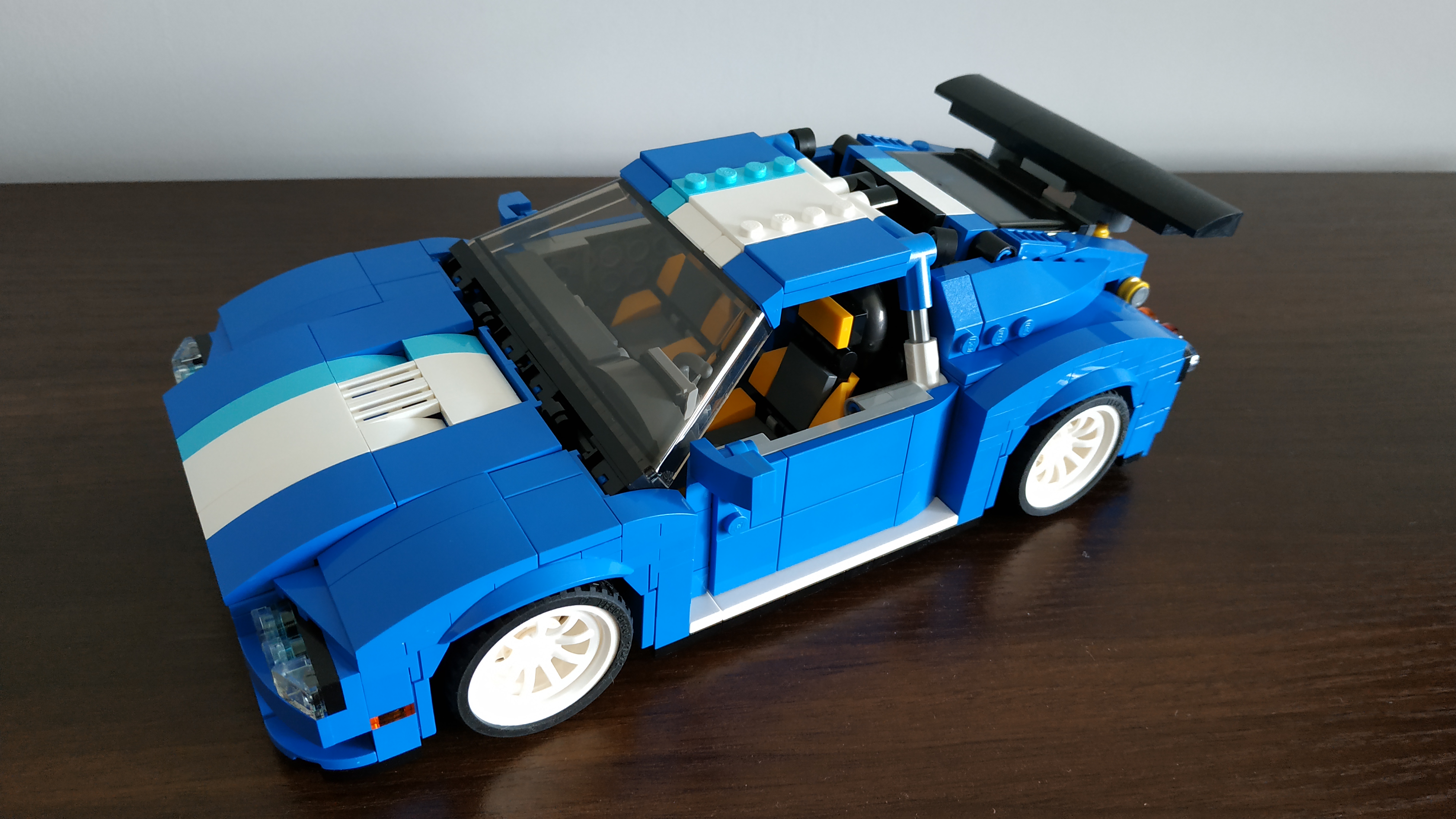 31070_04.jpg