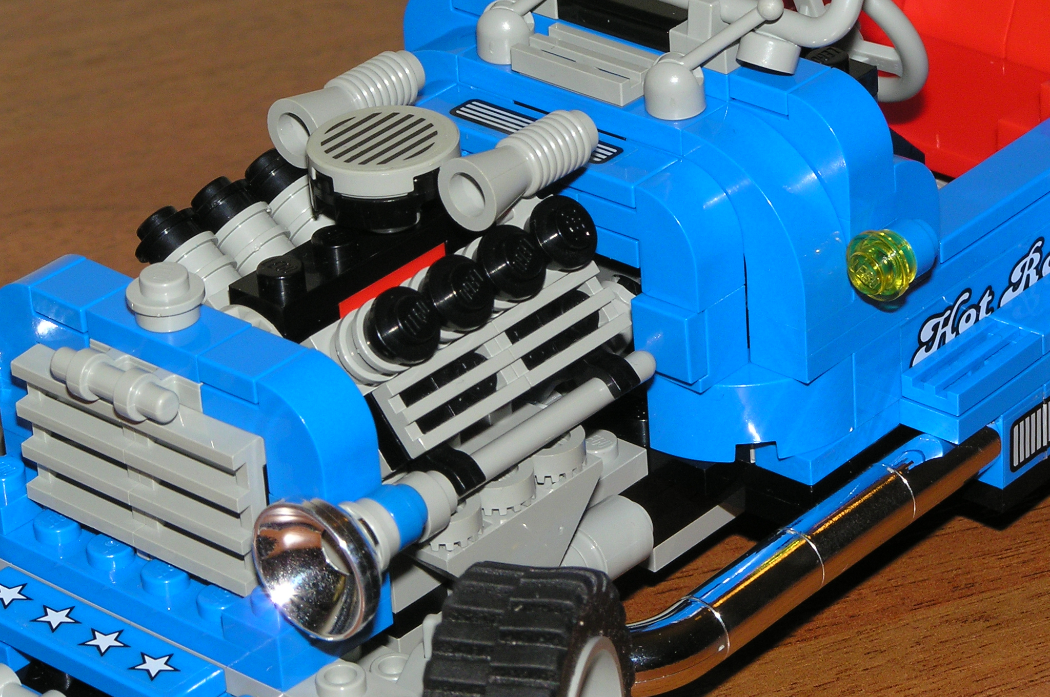 5541_zoom_2.jpg
