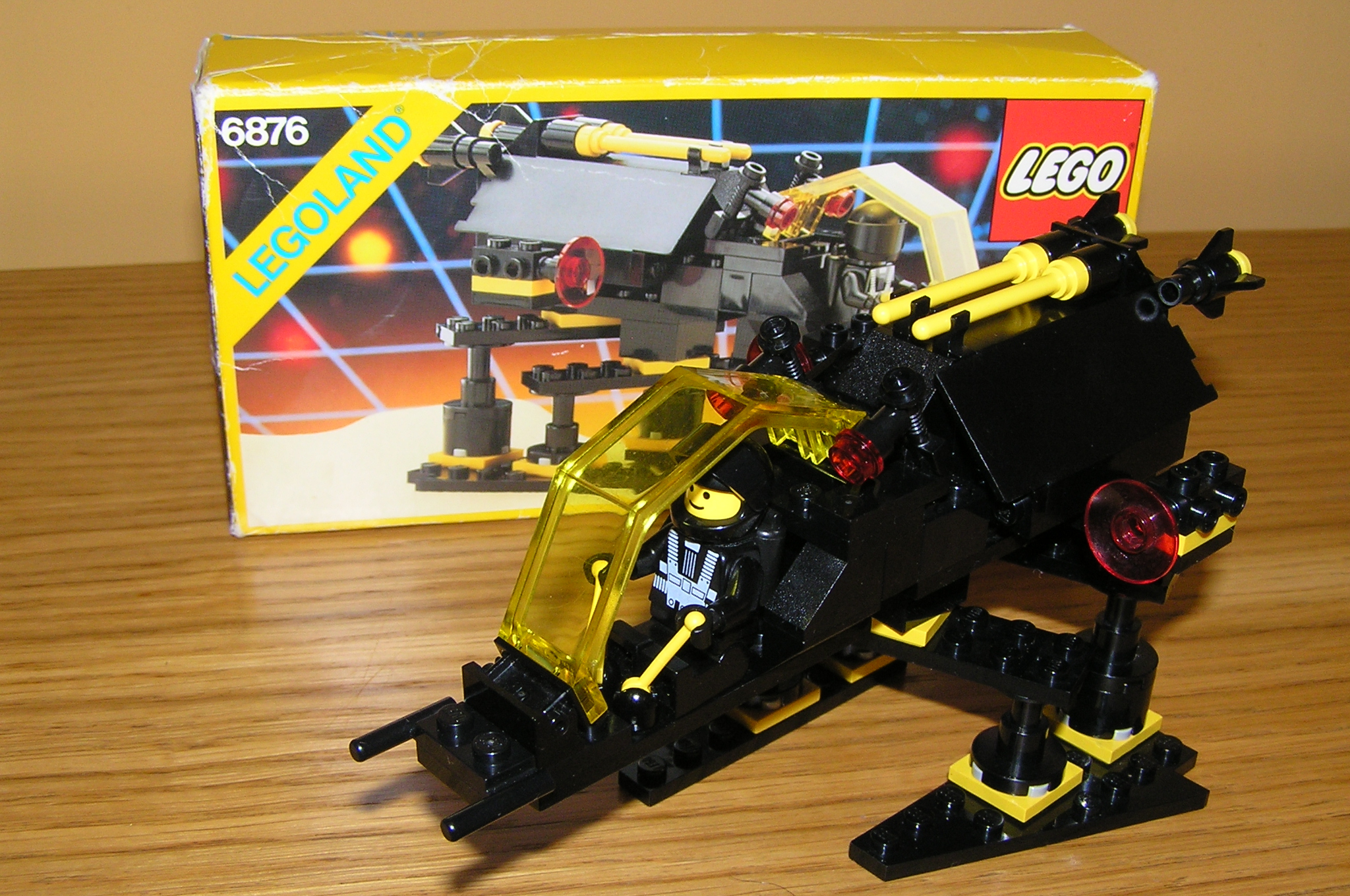 6876_box.jpg