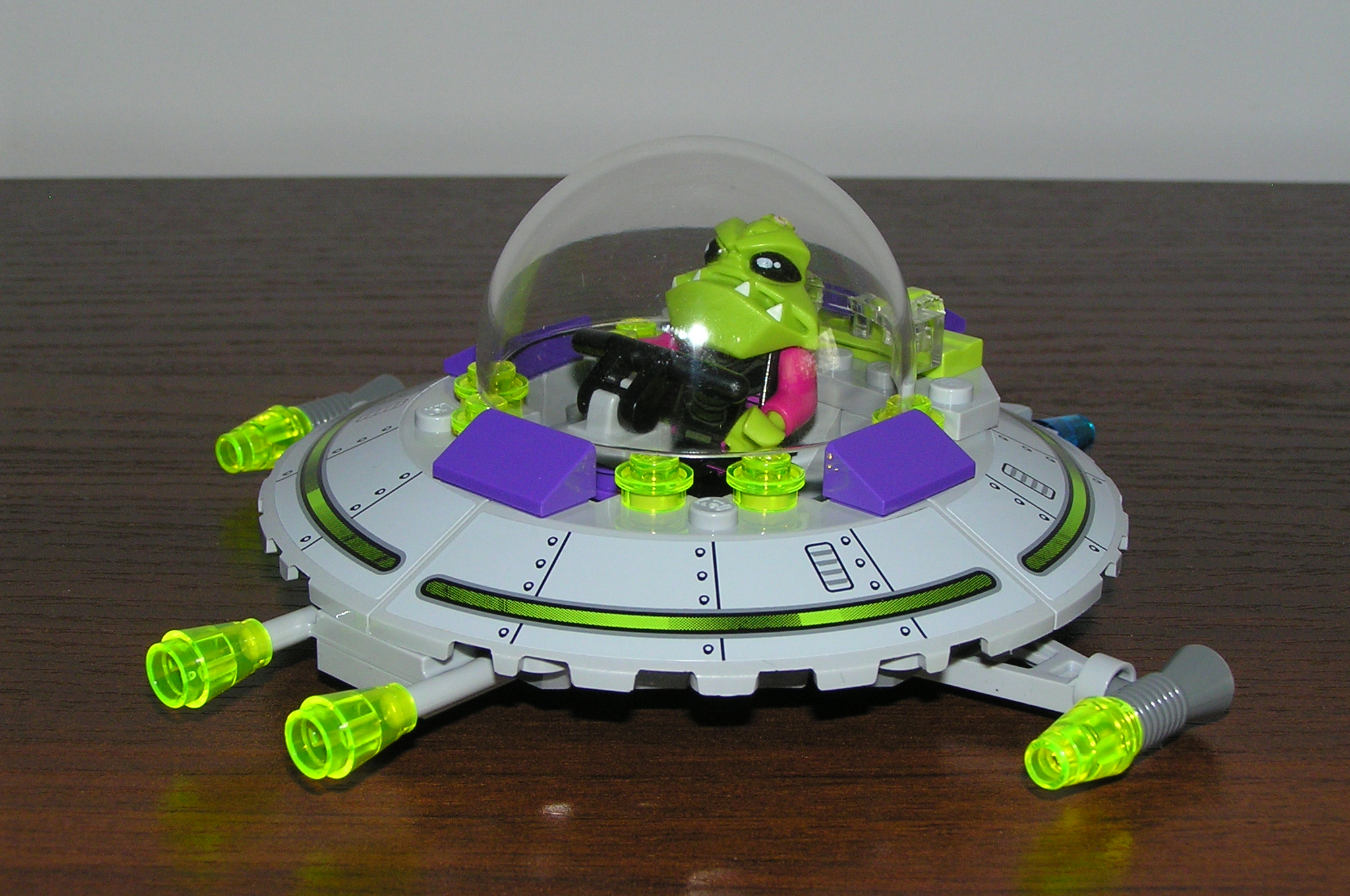 7066_zoom_11.jpg