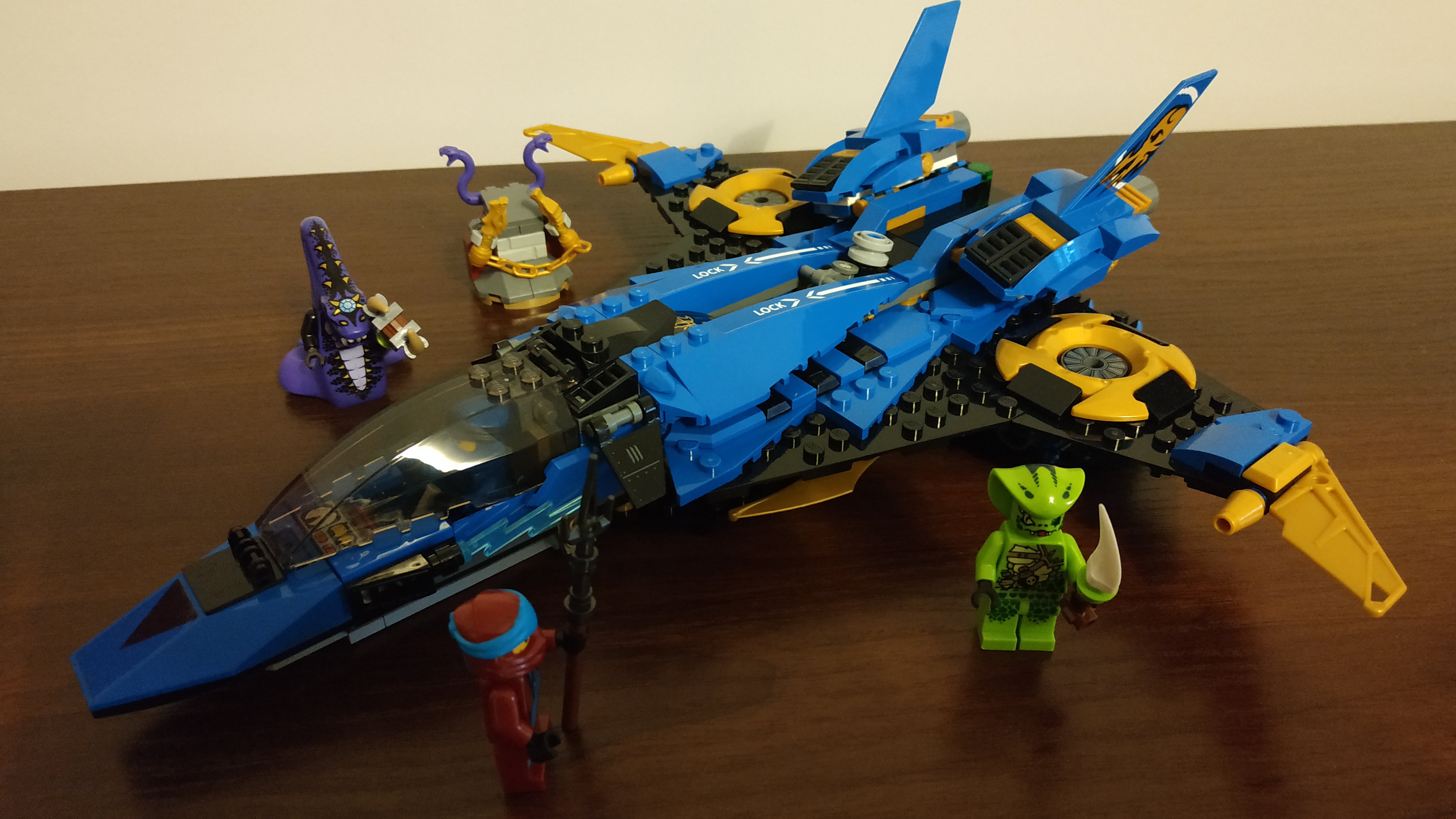 70668_02.jpg