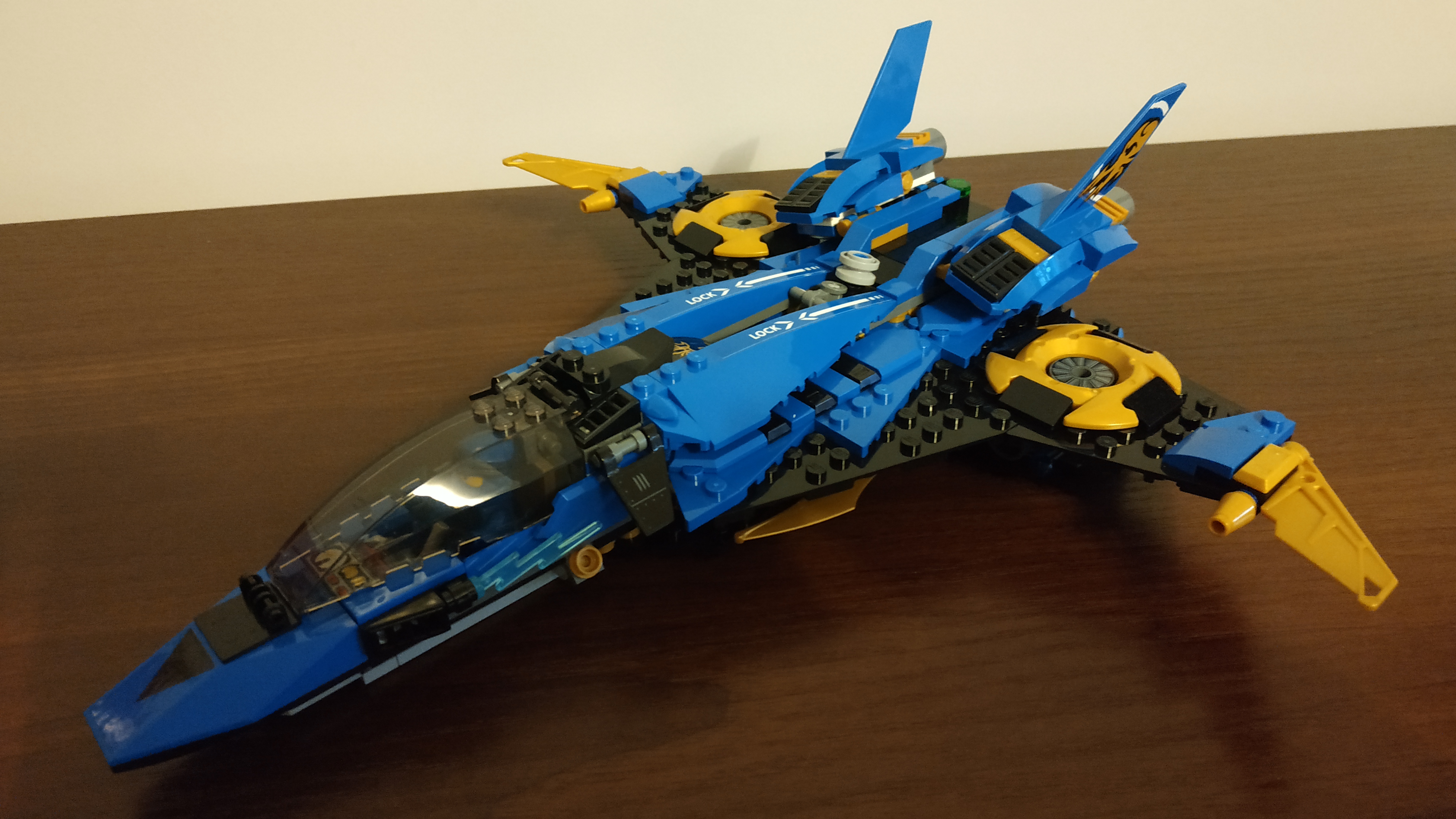70668_04.jpg