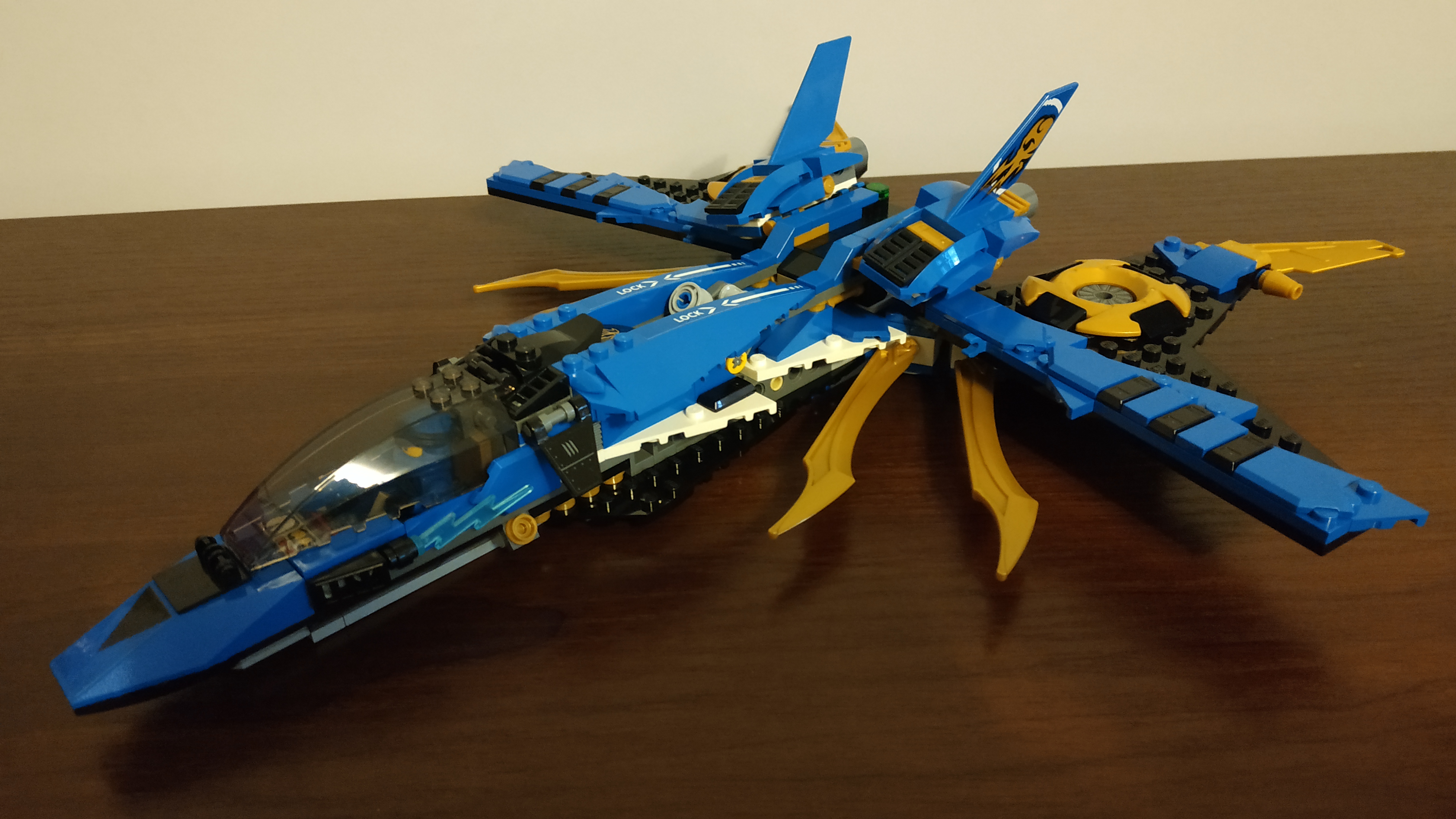 70668_05.jpg