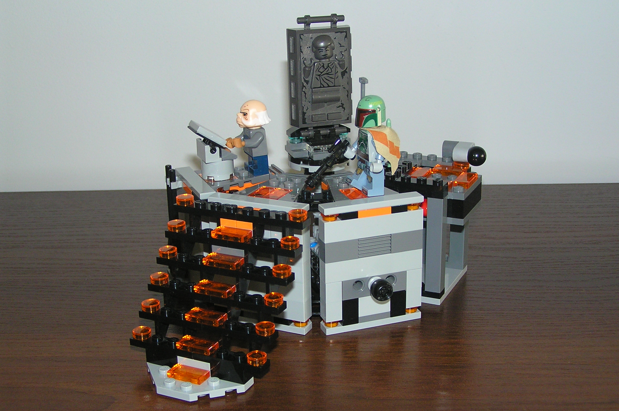 75137_01.jpg