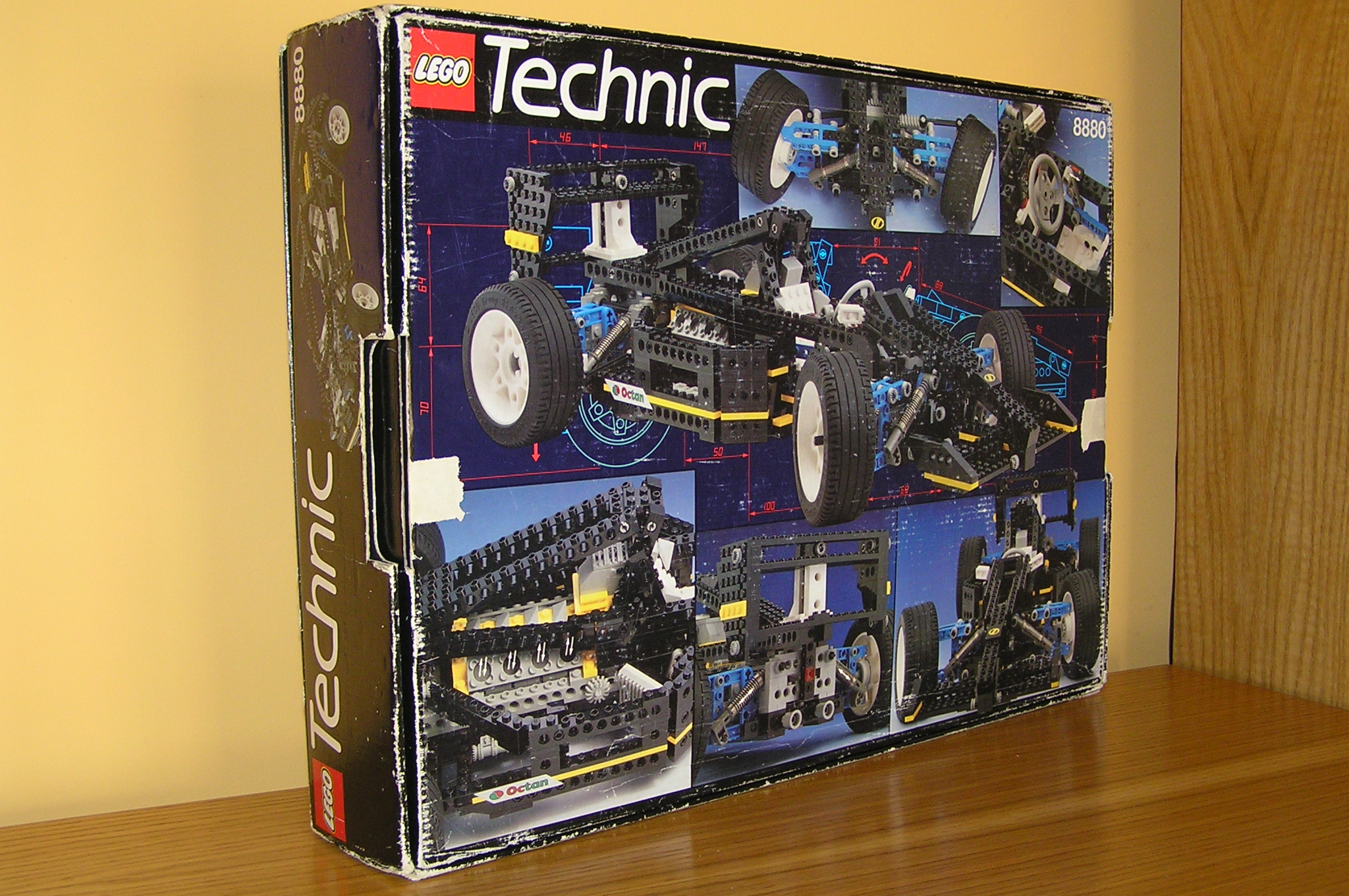 8880_box_4.jpg