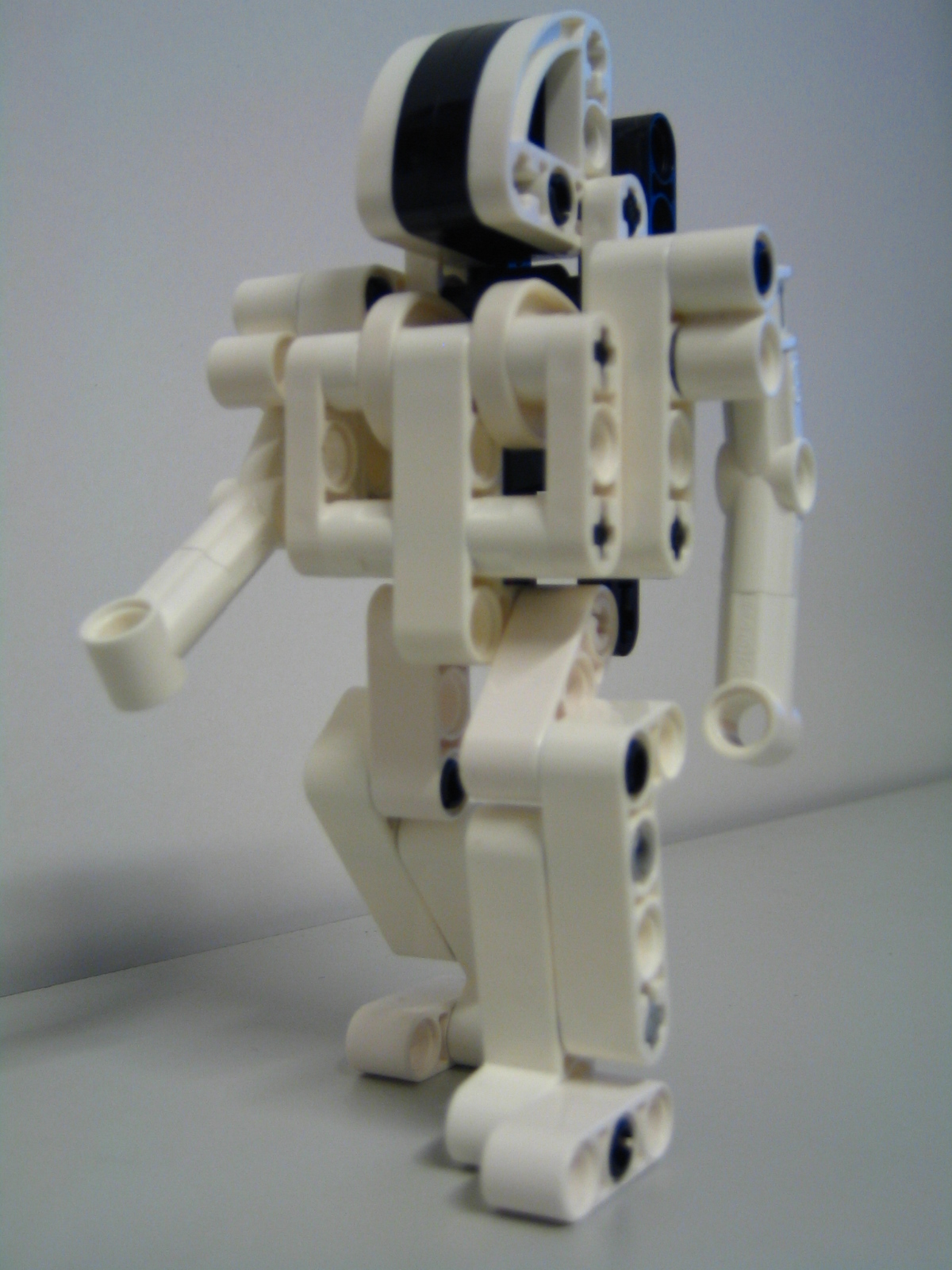 asimo_001.jpg