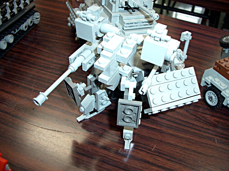 toshiya-robo.jpg