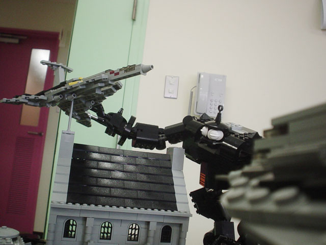 diorama_minowarobo_vs_rikitdf02.jpg