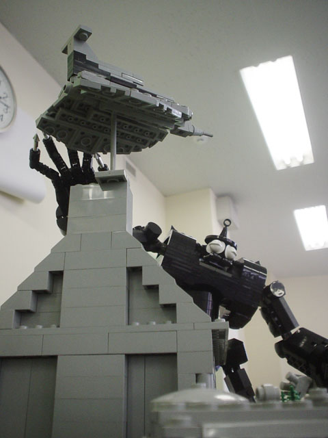 diorama_minowarobo_vs_rikitdf03.jpg