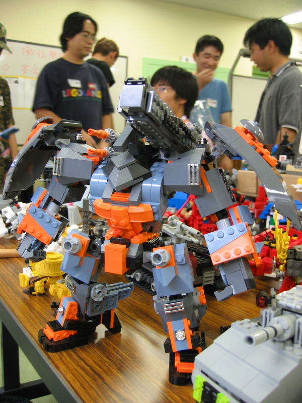 ctr_4508robo01.jpg