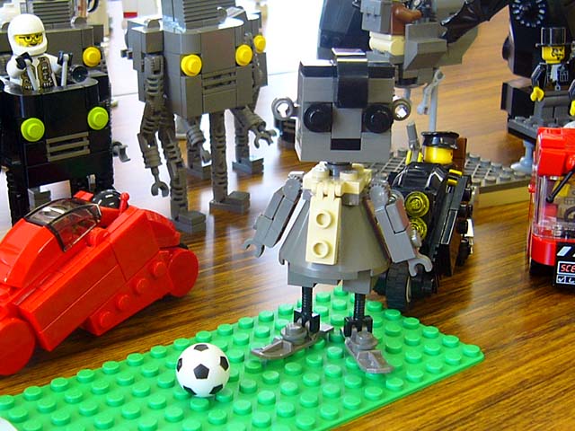 mino_roboboy01.jpg