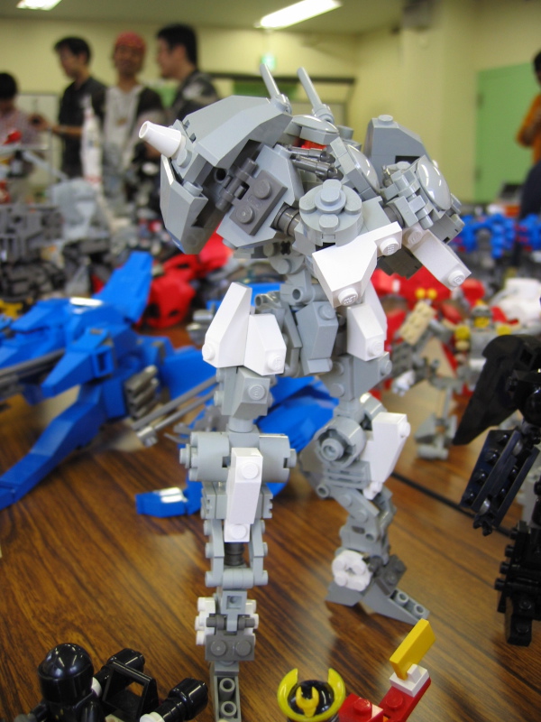 toshiya_robo02.jpg