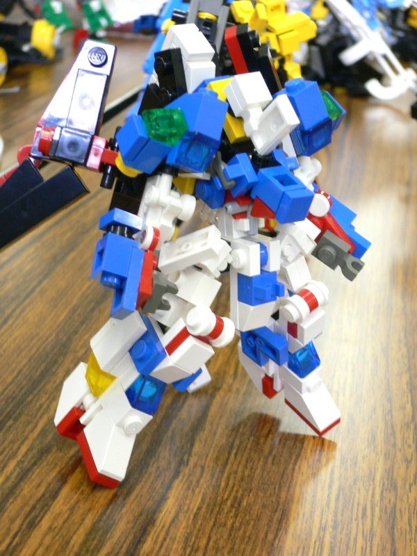 squieu_mecha03.jpg