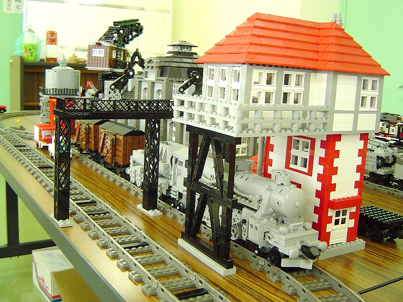 nyu_trains28.jpg