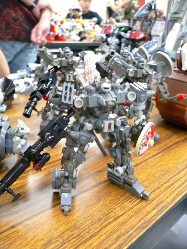akiba_robo_01.jpg