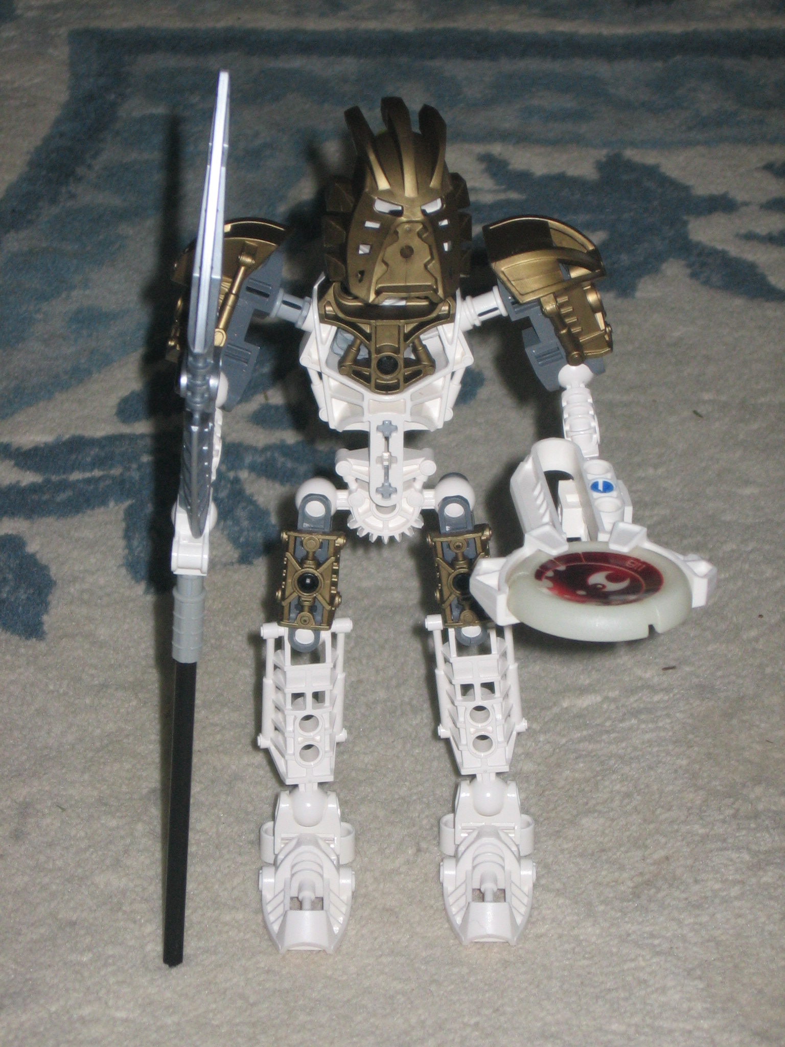 takanuva_metru_front.jpg