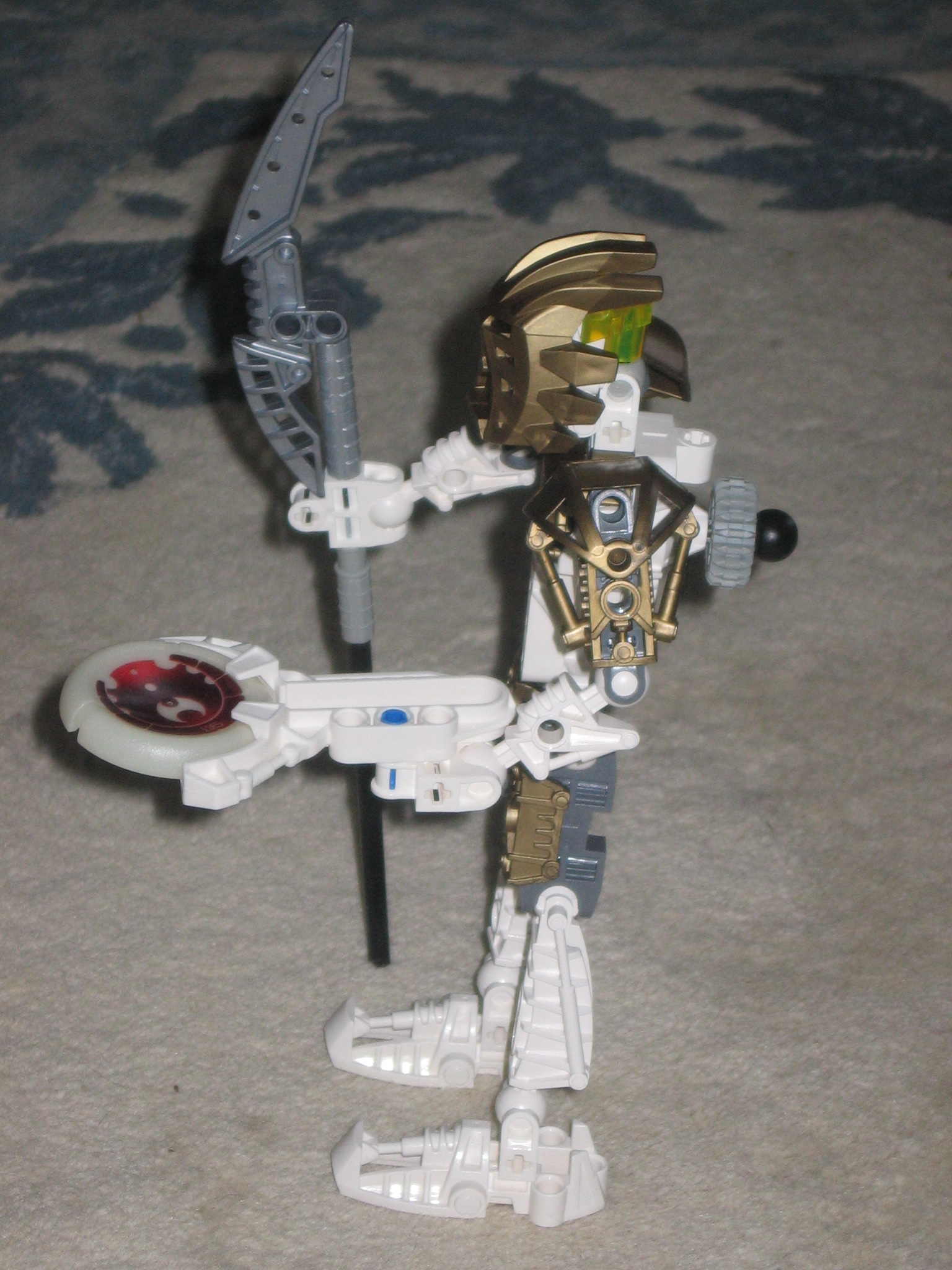 takanuva_metru_right_side.jpg
