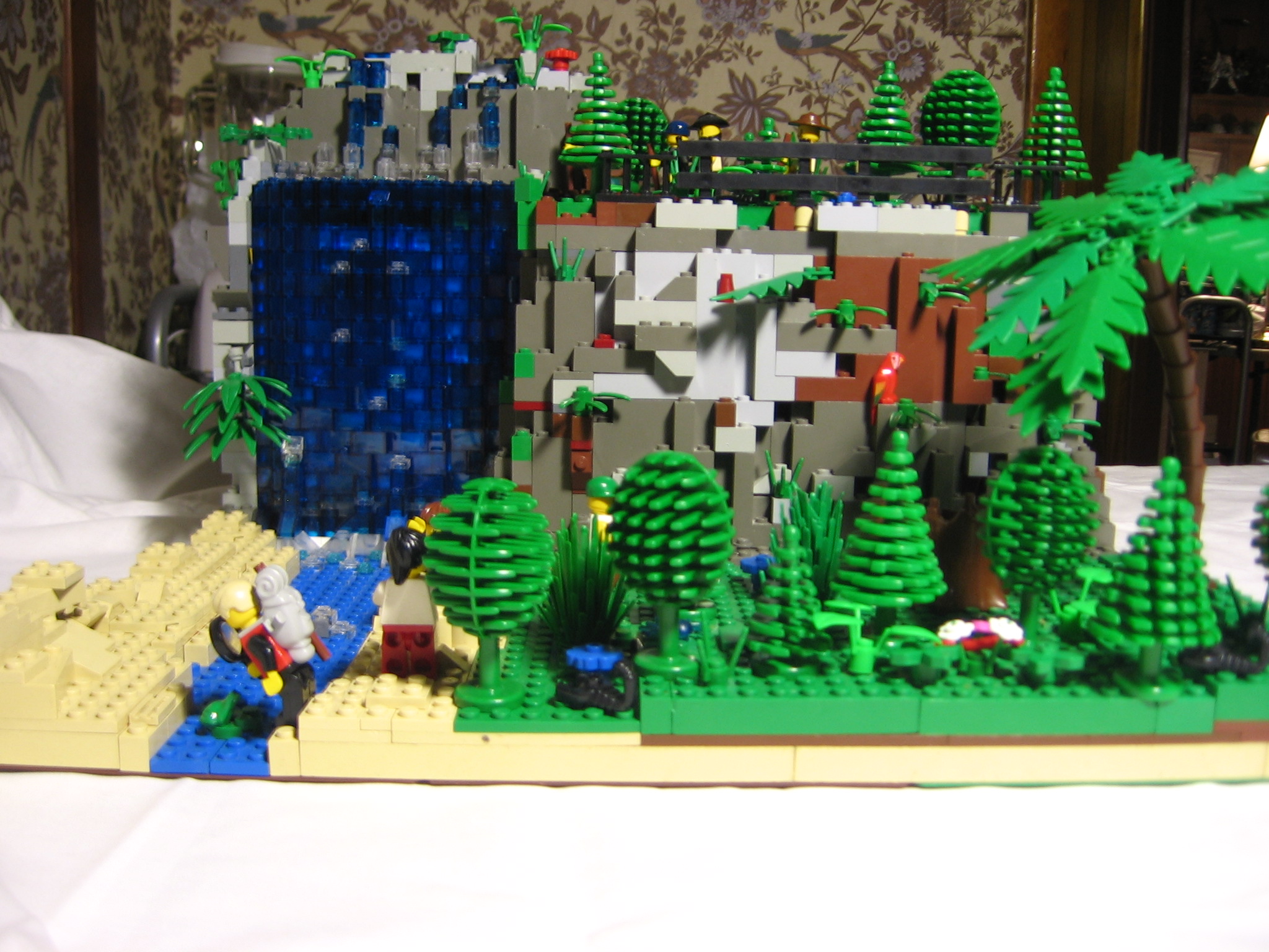 front_2.jpg