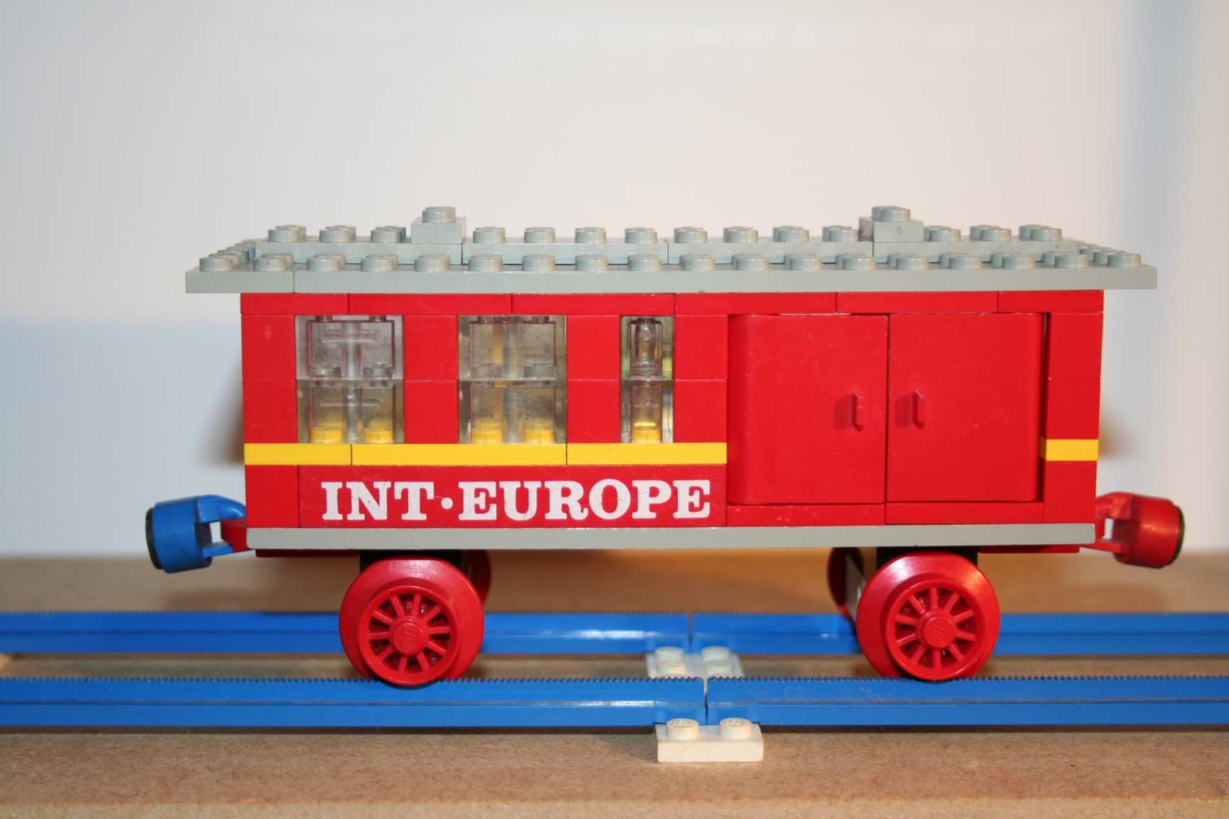 int_europe_6413.jpg