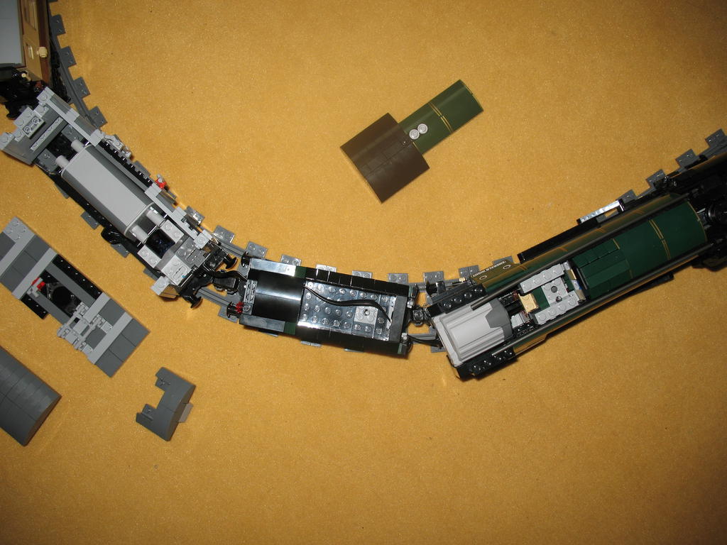 top_view_emerald_and_boxcar_open.jpg