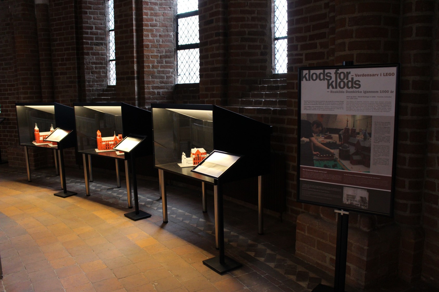 udstilling_i_roskilde_domkirke_01.jpg