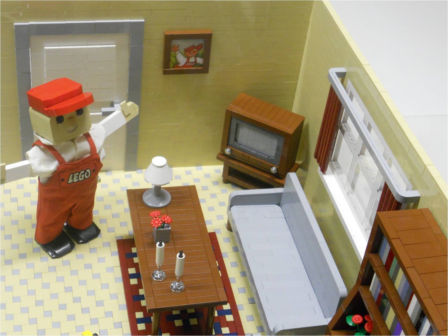 lego_mascot_home_016.jpg