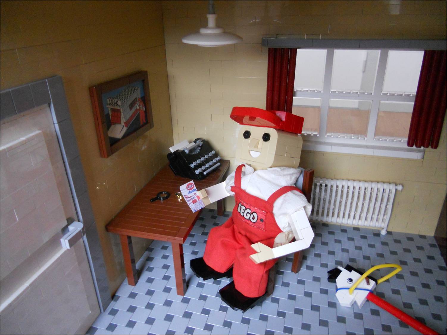 lego_mascot_home_130.jpg