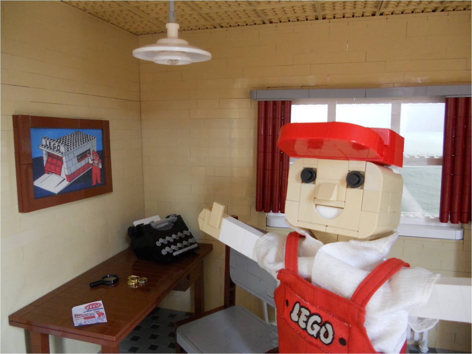 lego_mascot_home_140.jpg