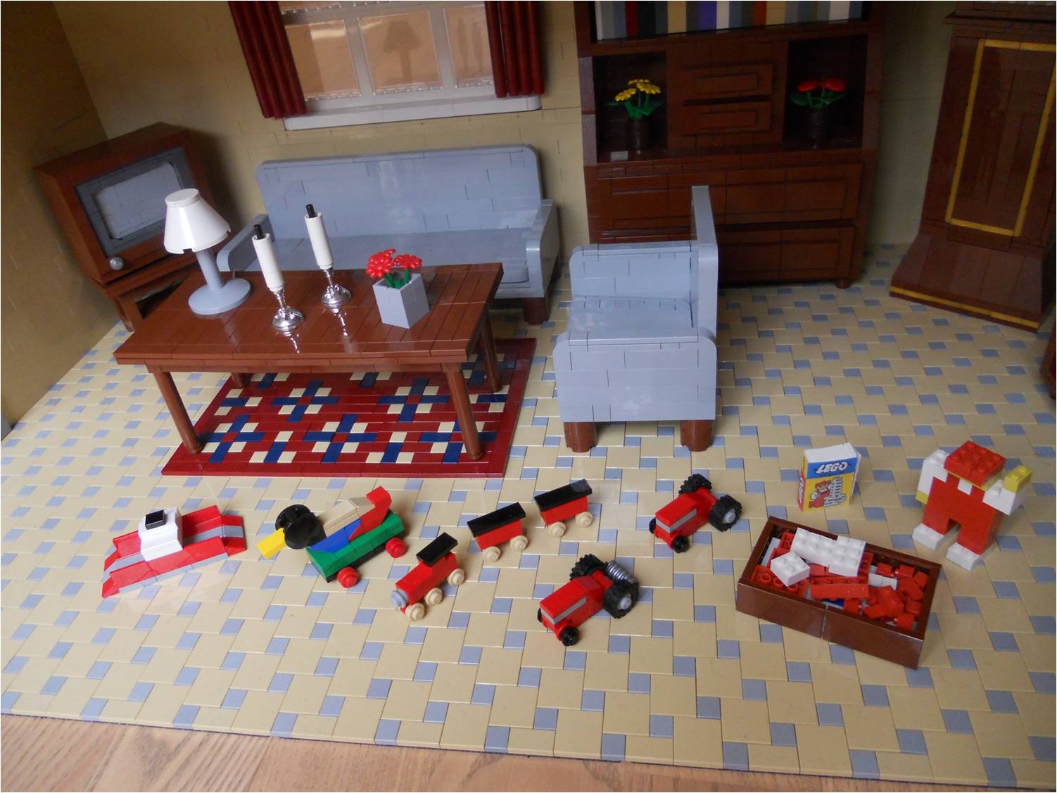 lego_mascot_home_255.jpg
