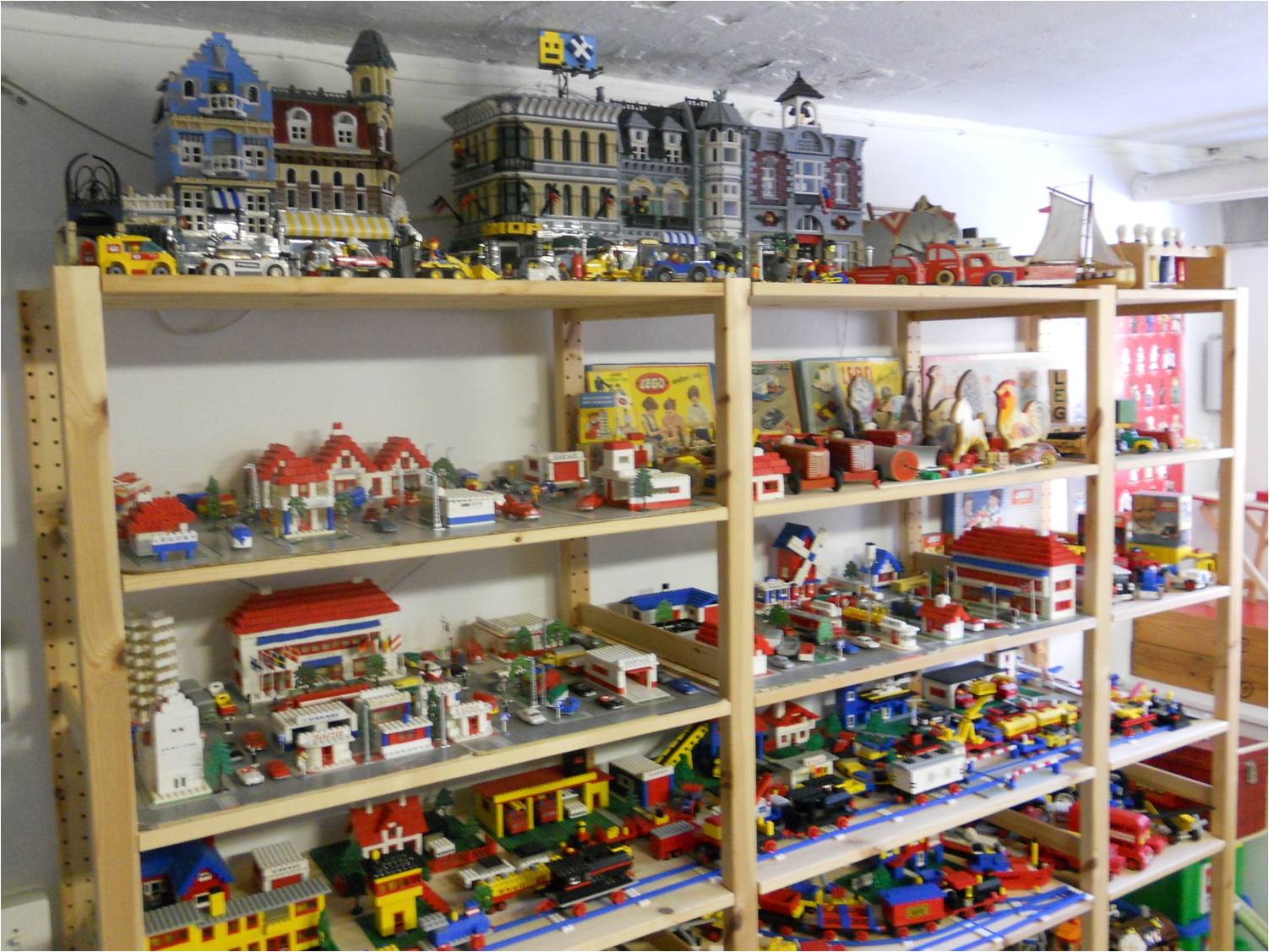 100_october_2011.jpg