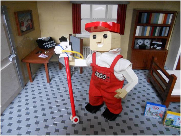 x_lego_mascot_140.jpg