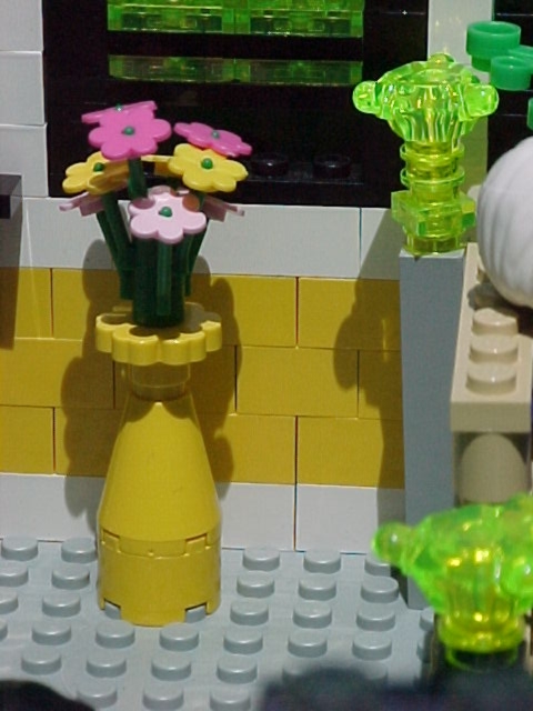 flowervase1.jpg