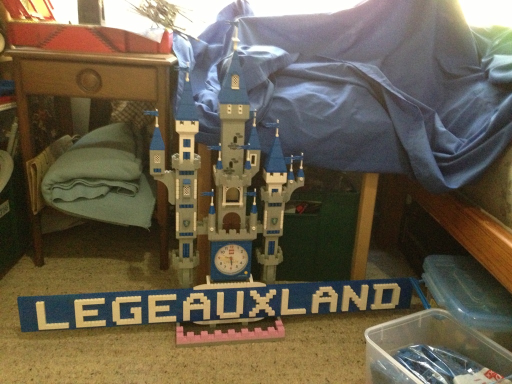 newlegeauxlandcastle071013.jpg