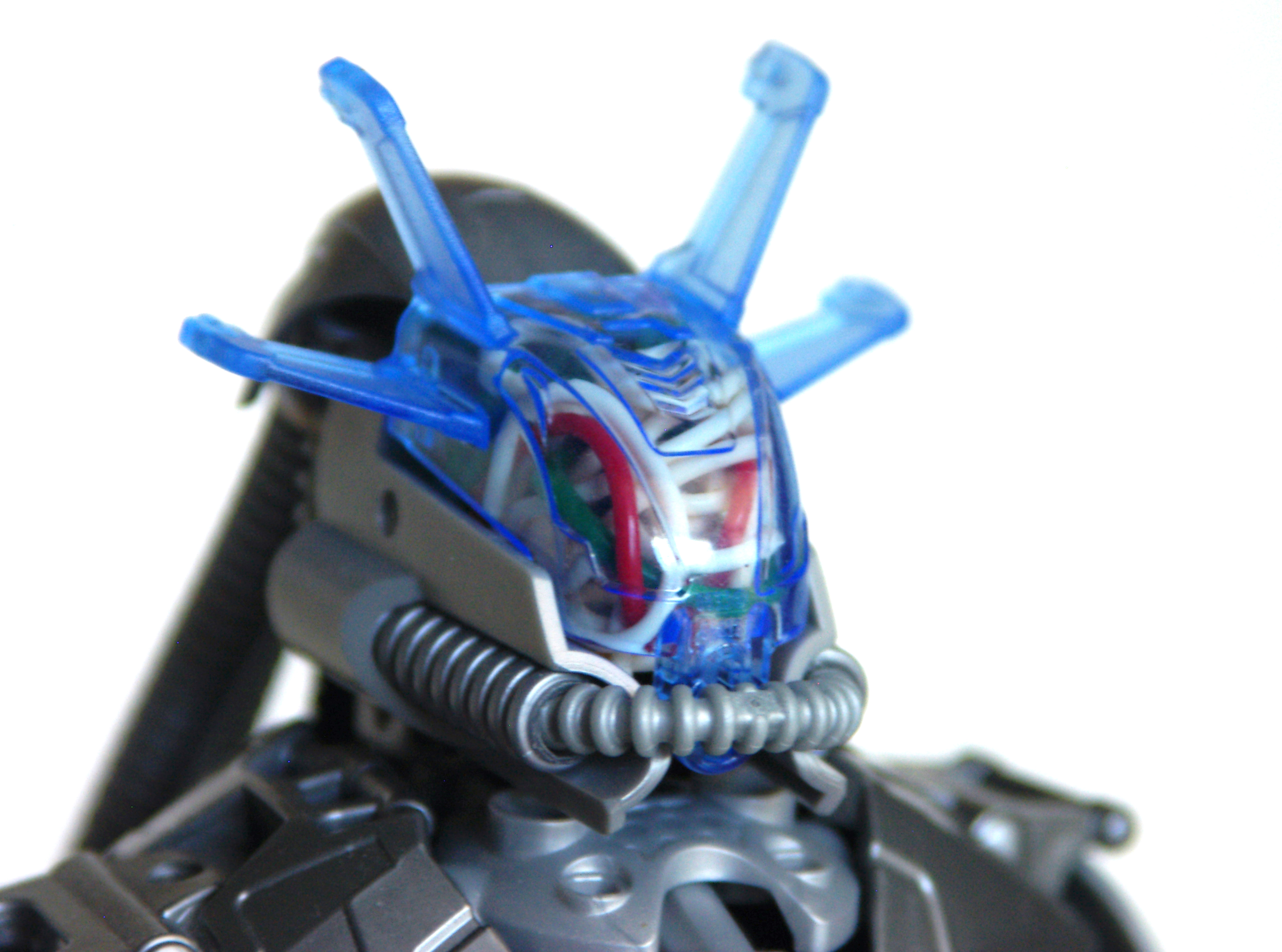 miss_red_wire_1.jpg