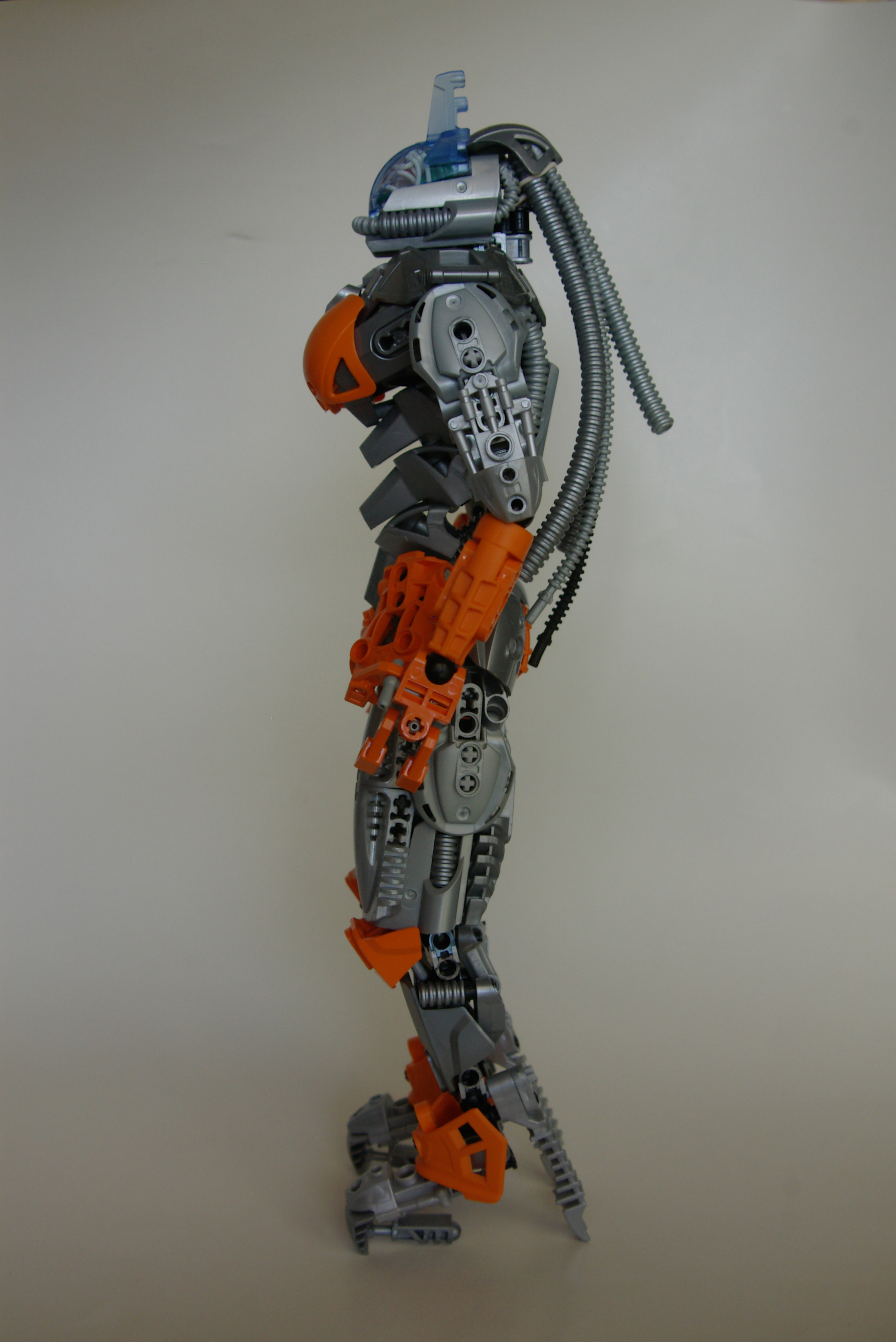 miss_red_wire_6.jpg