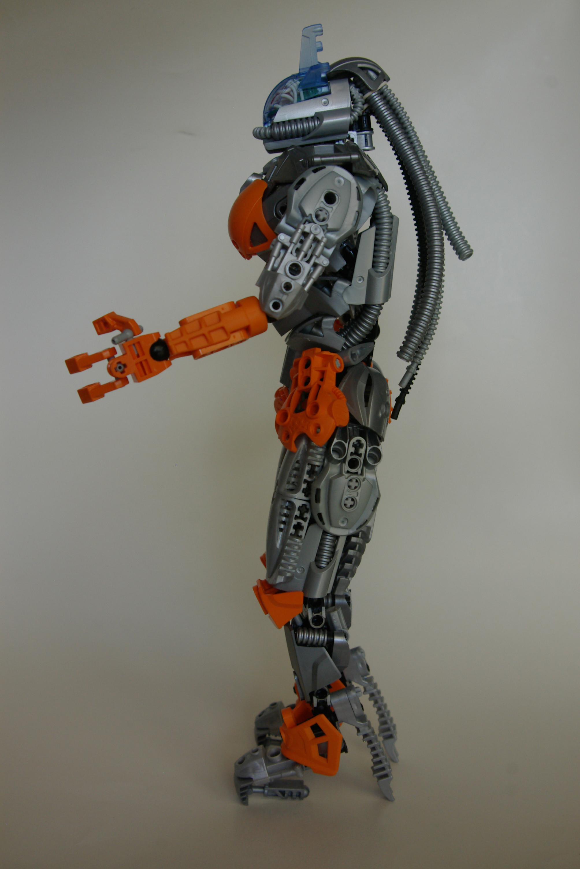 miss_red_wire_7.jpg