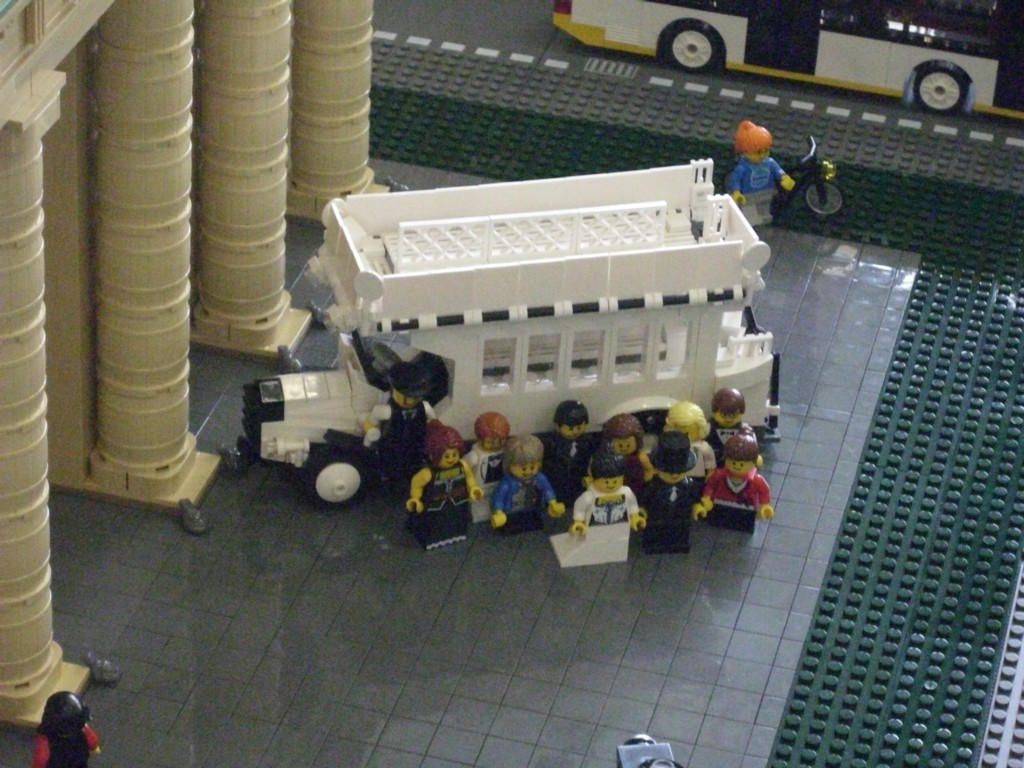 historical-bus-3.jpg