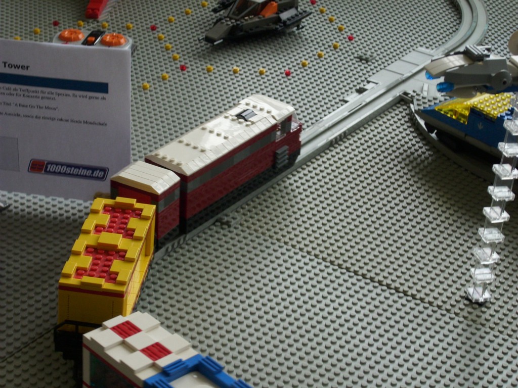 monorail-train-1.jpg