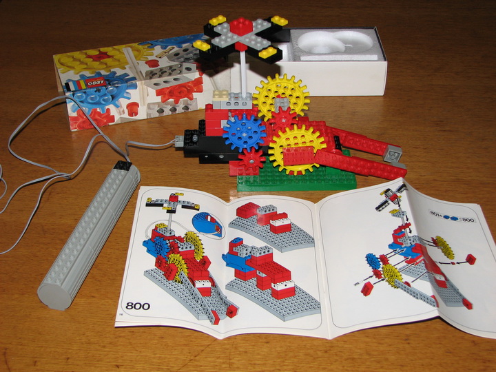a_model_with_the_4.5v_motor_-_the_new_one.jpg