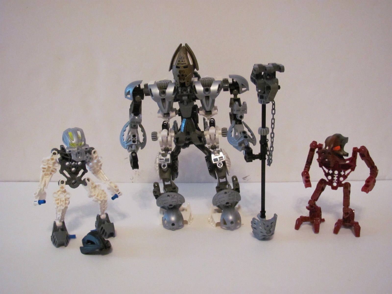 alt_teridax_with_matoran.jpg