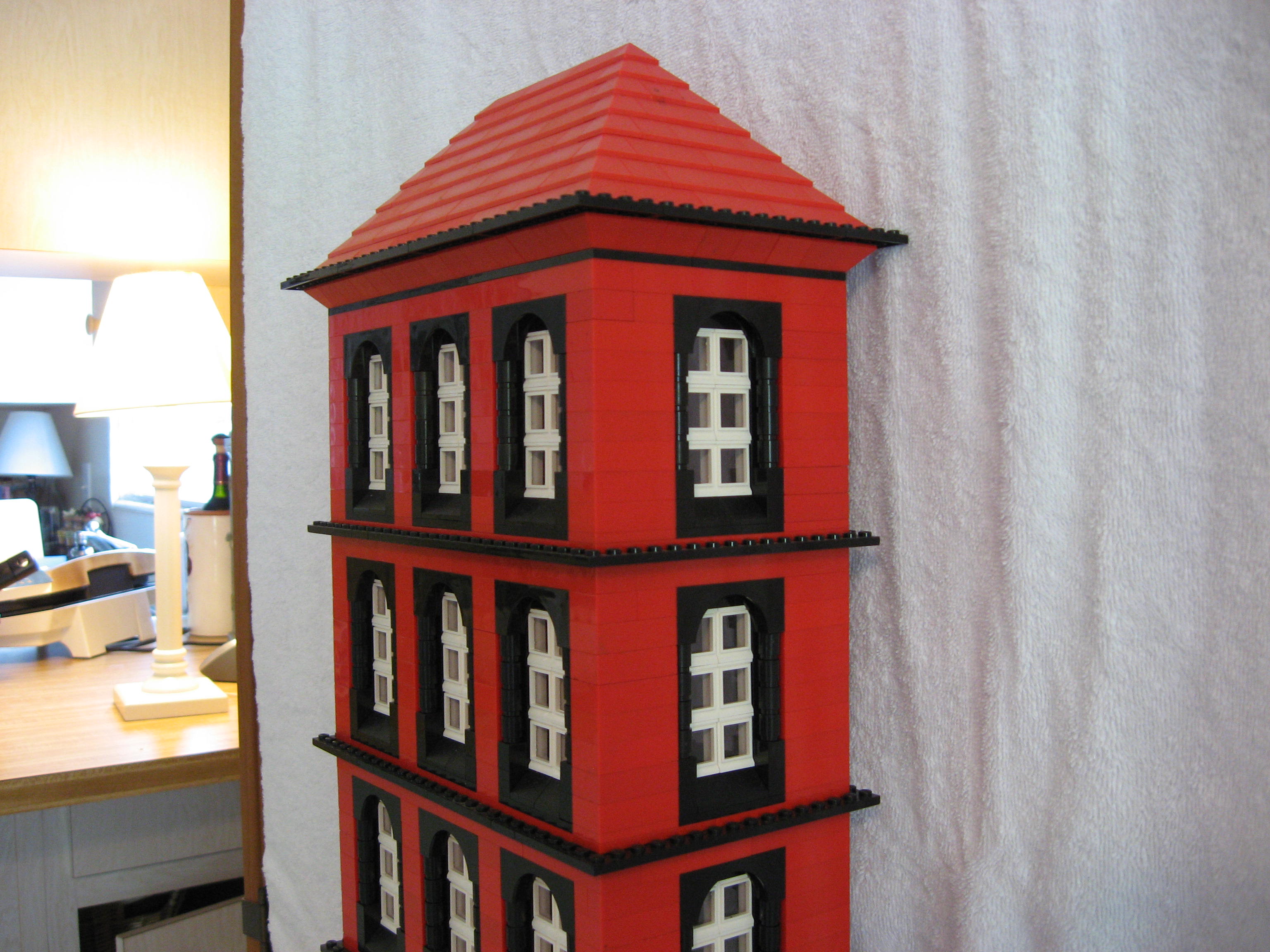 red_building_13.jpg