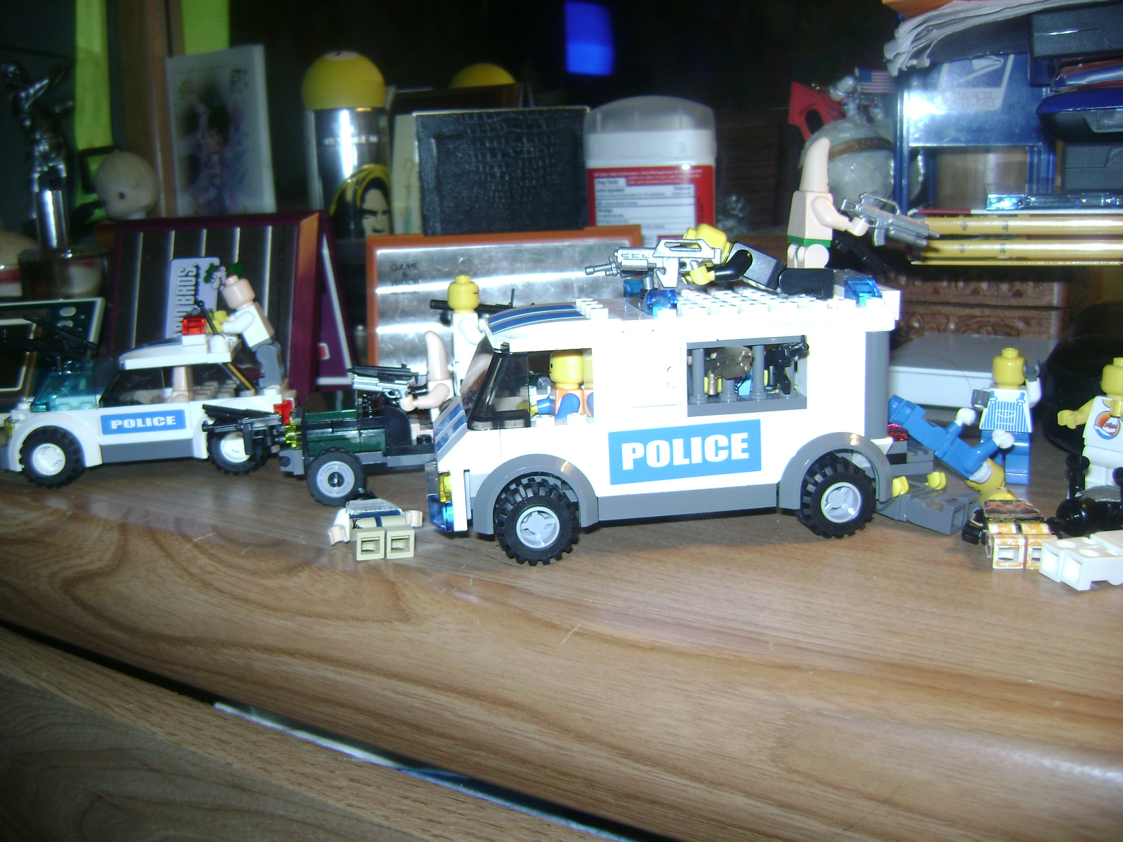 lego_brickarms_zombie_chase_scene_pics_001.jpg