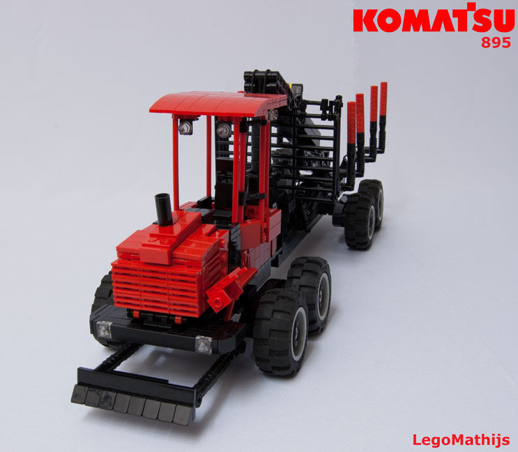 11_komatsu_895_front_view.jpg