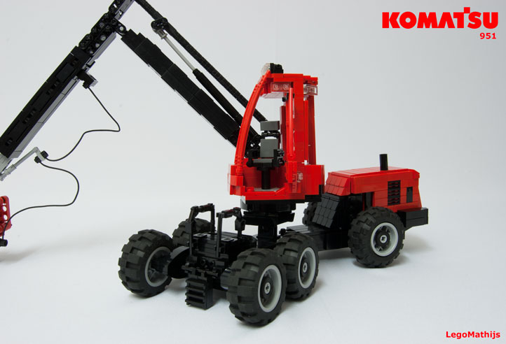 04_komatsu_951.jpg