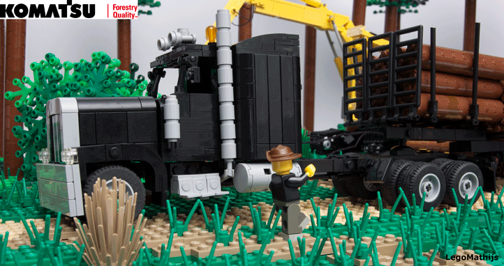 05_peterbilt_389_classic_with_custom_manac_forestry_trailer.gif