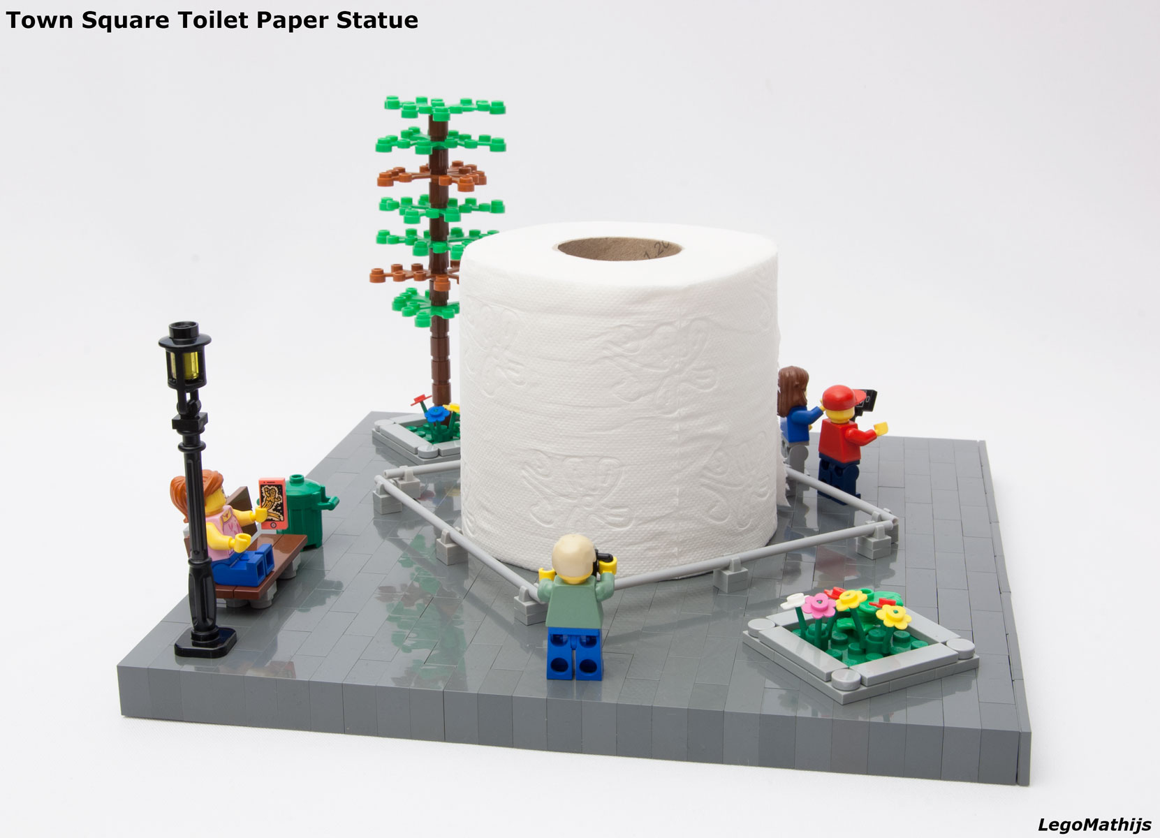 01_town_square_toilet_paper_statue.jpg